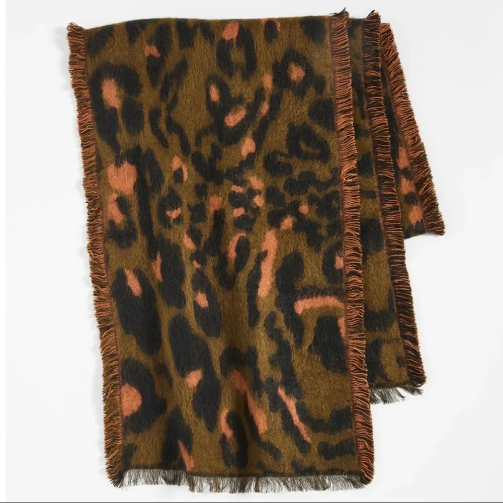 Madewell Jungle Cat / Fuzzy Leopard Scarf - Picture 6 of 7
